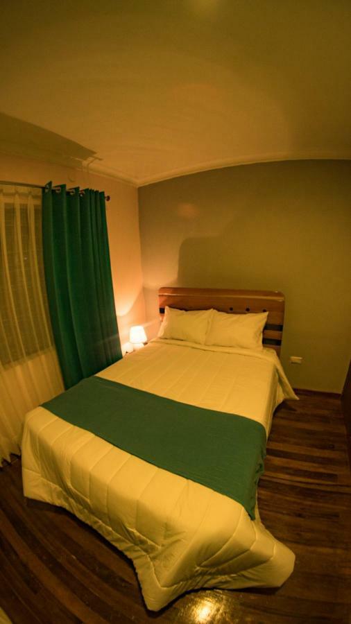 Elkin House 2*