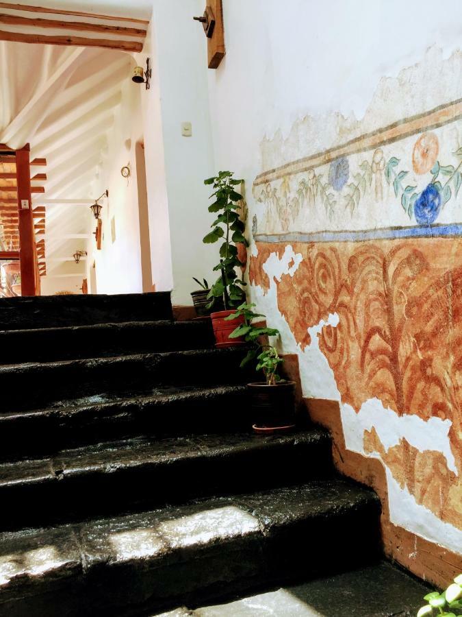 Inn Kori Gems