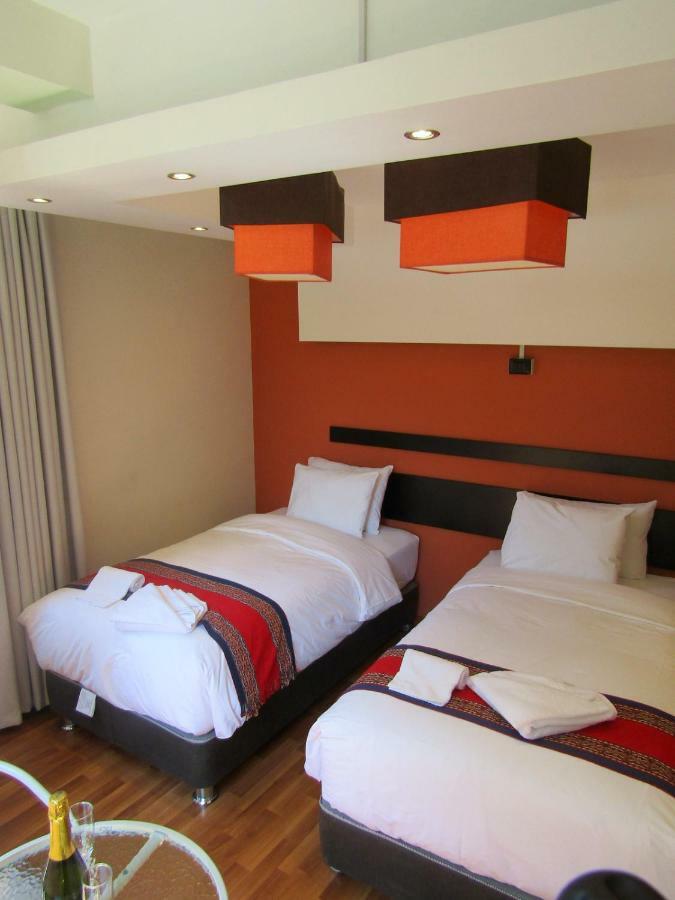 Capac Ii Hotel