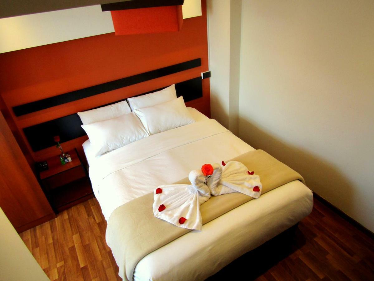 Capac Ii Hotel 2*