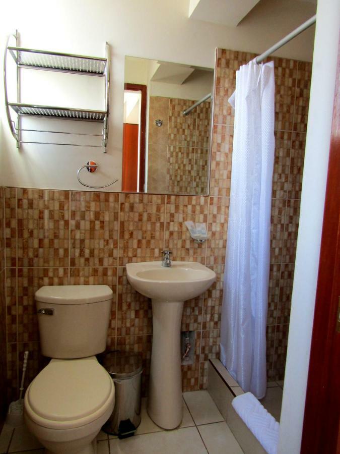 Capac Ii Hotel
