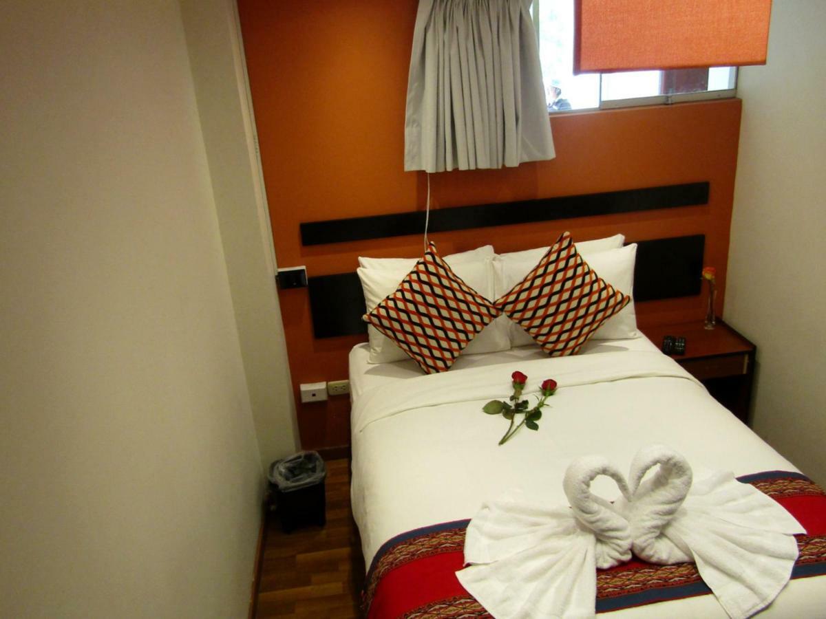Capac Ii Hotel