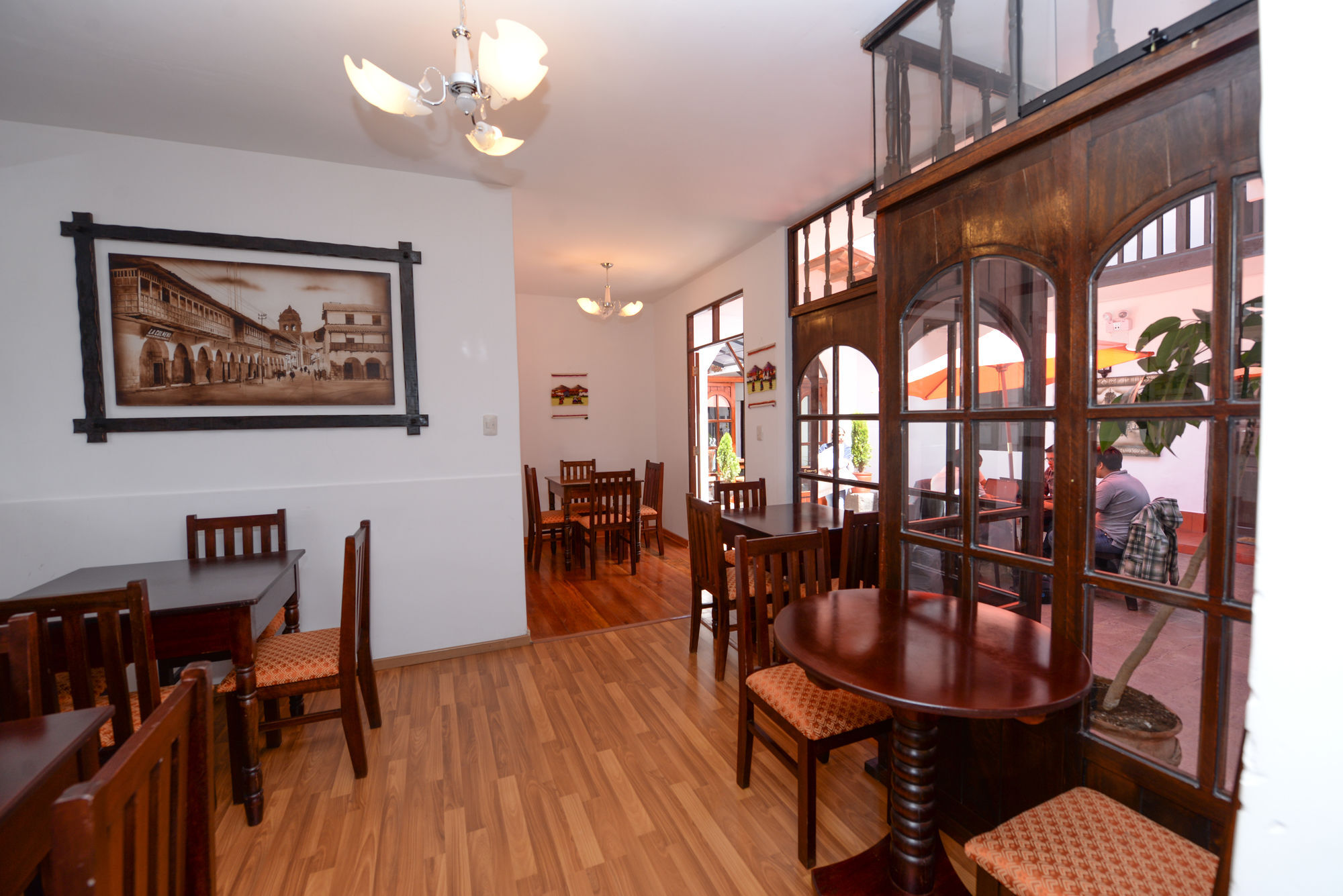 Hotel Yabar Plaza 3*