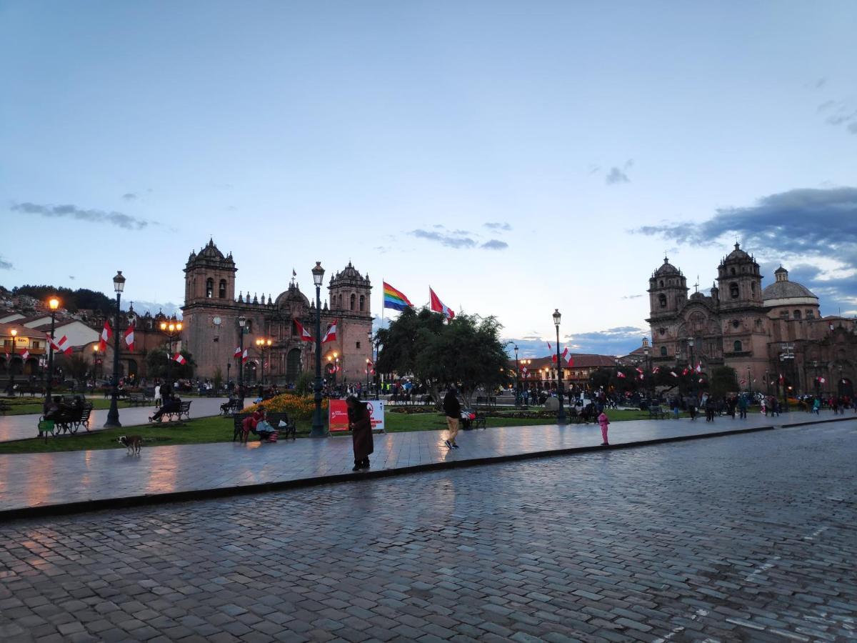 Bayoneta * Cuzco