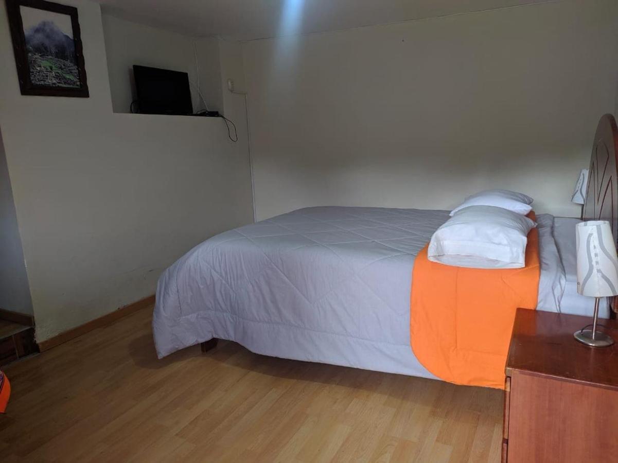 Piuray Hostel *