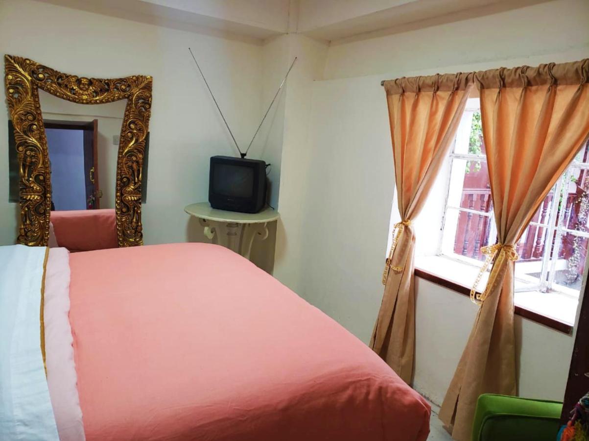 Hostel Alheli Casa *