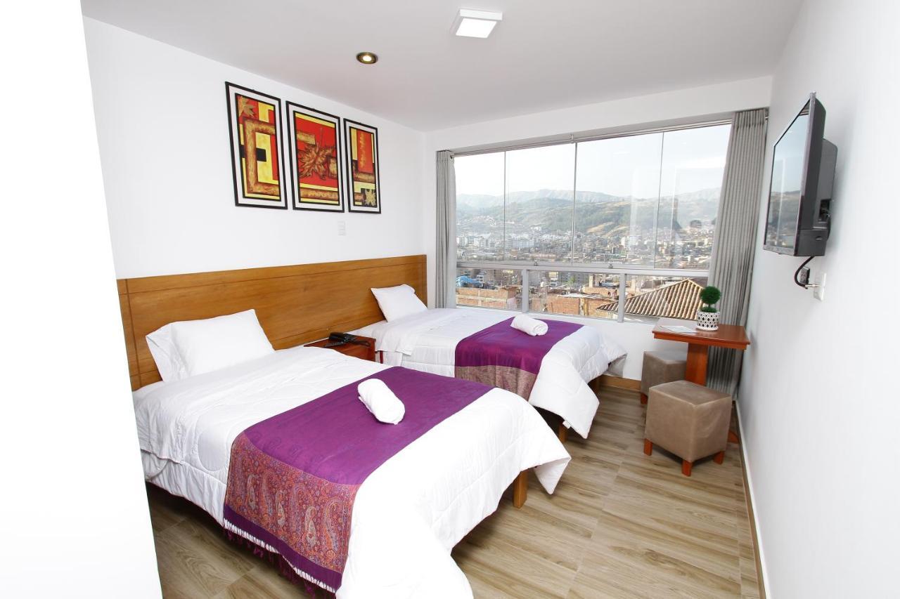 Latinos House Aparthotel 2*