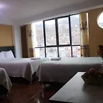 Bunker Hostal