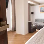 Samay Business Hotel And Departments