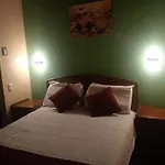 Yllari\'S Inn