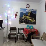 Anais y Nicolas Hostel