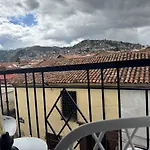 Luxurious Apartment 2 Blocks From The Main Square