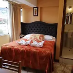 Genaro\'S Hostal