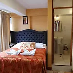 Genaro\'S Hostal