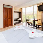 El Mirador Hotel