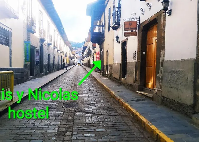 Anais y Nicolas Hostel