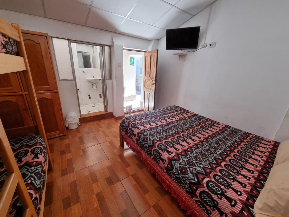 Chelitos Backpacker Hostel