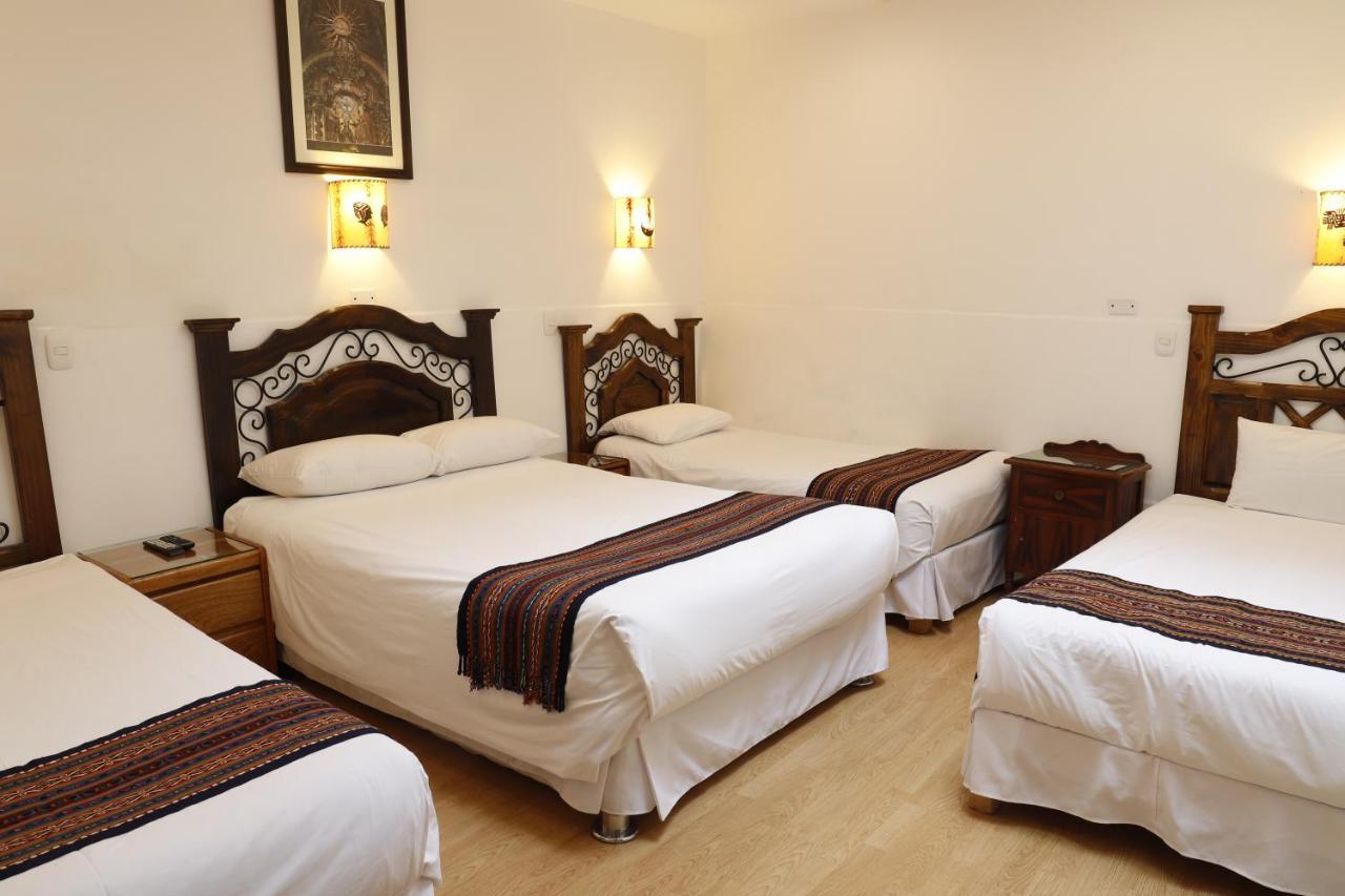 Casa Rojas Hostel