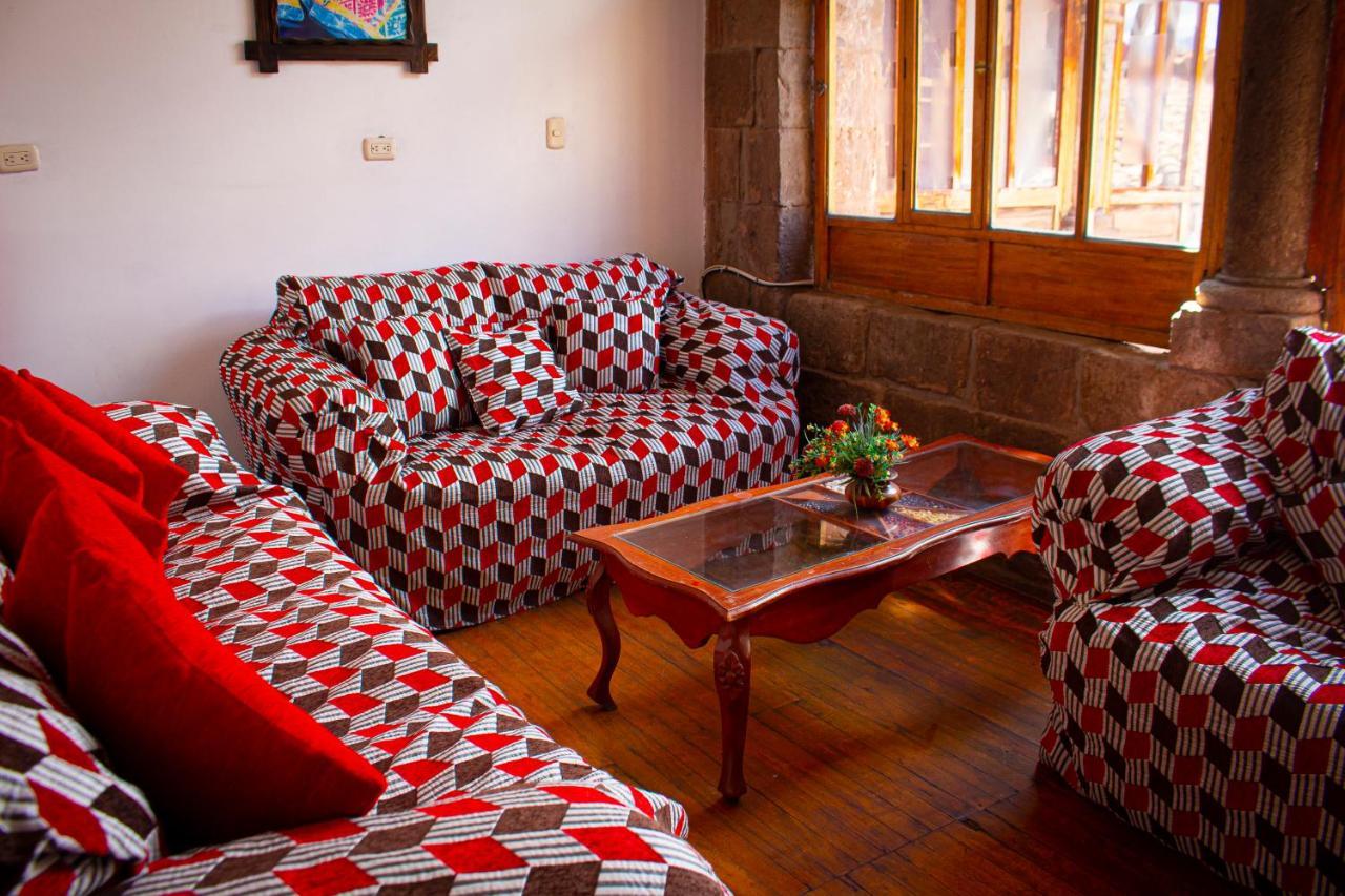 Hotel Carmen Plaza *