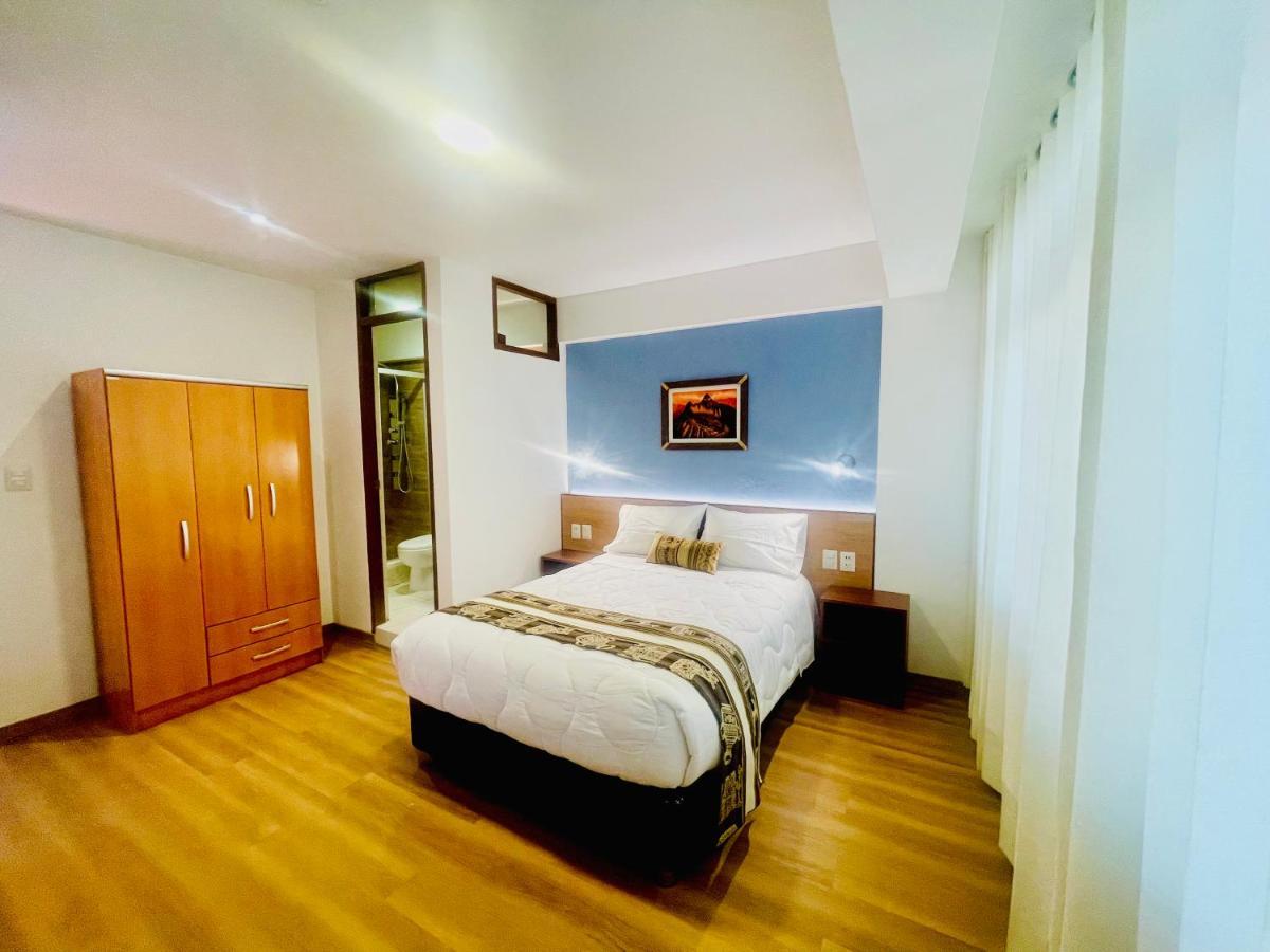 Pacific Hotel *