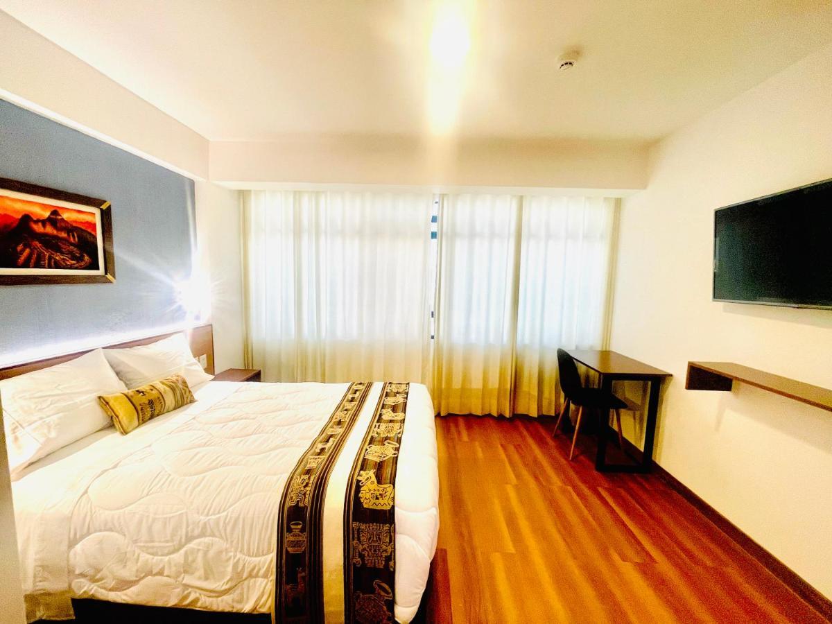 Hotel Pacific
