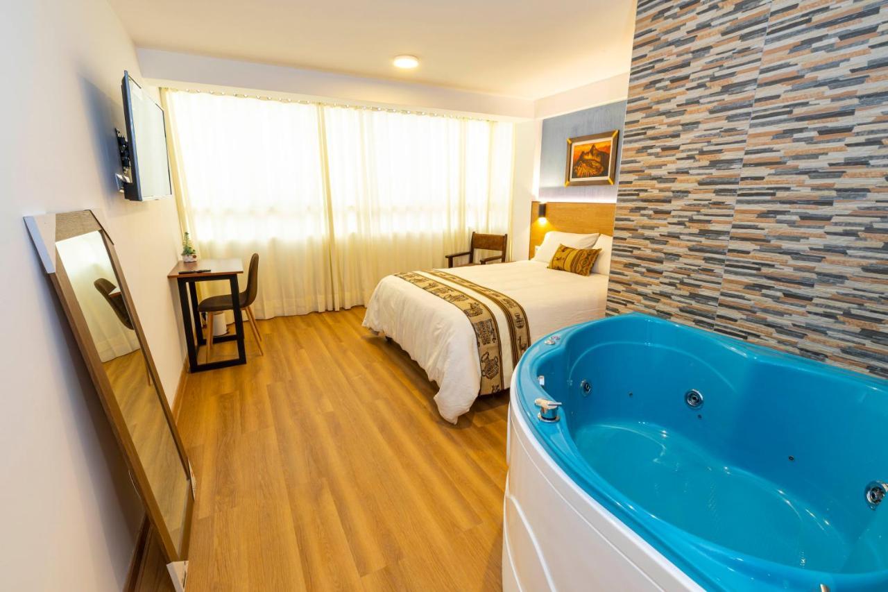 Hotel Pacific