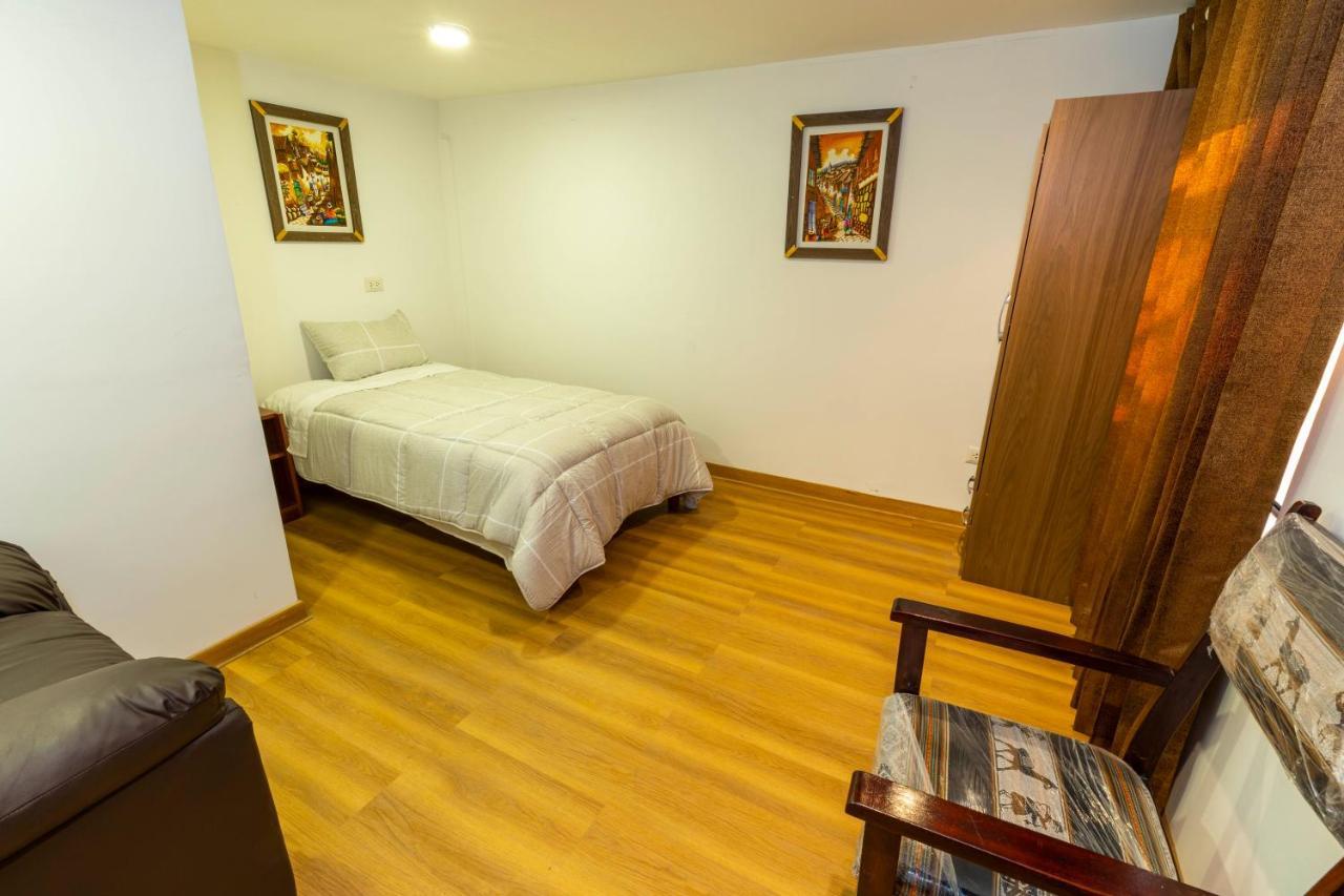Pacific Hotel *
