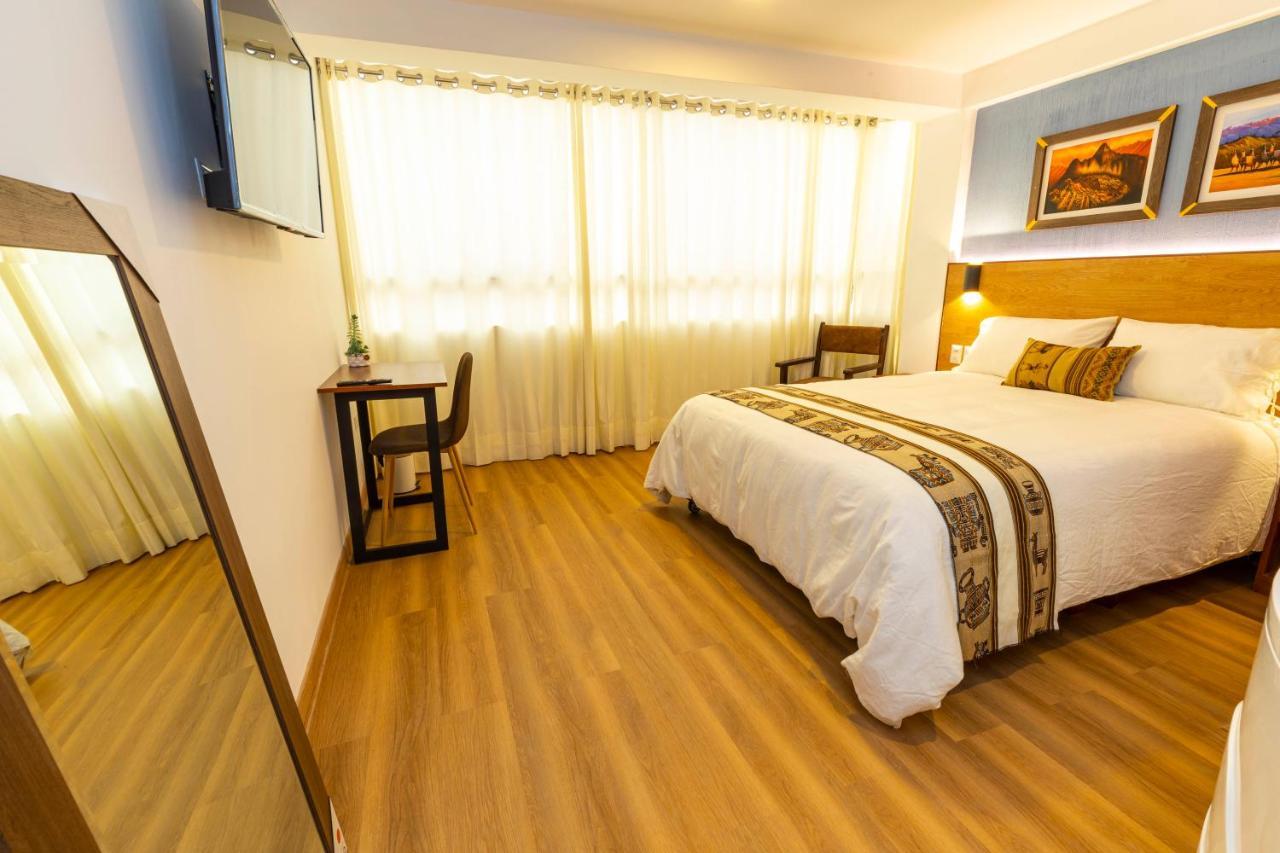 Hotel Pacific *