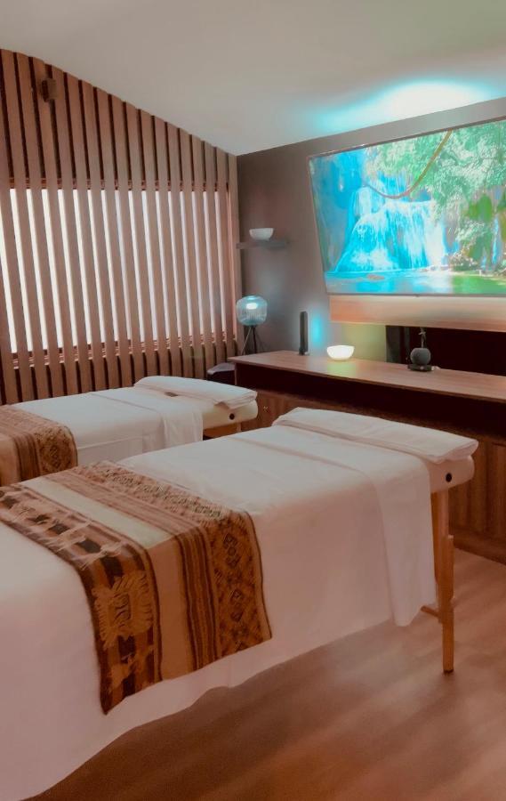 Hotel Pacific