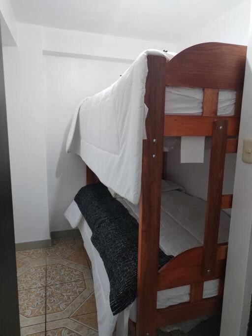 A Unas Cuadras De La Plaza De Armas. Apartment