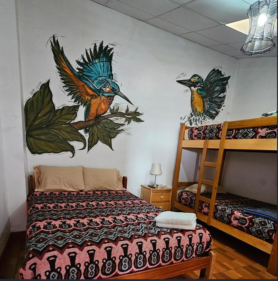 Chelitos Backpacker Hostel *