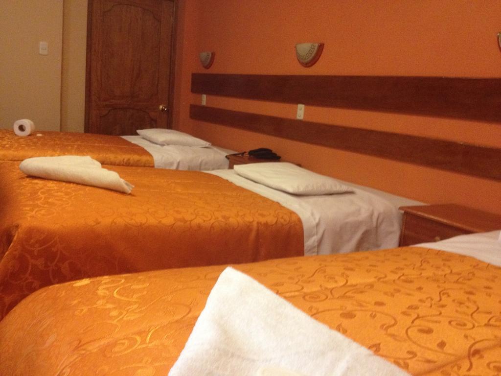 Cusi Hotel 2*