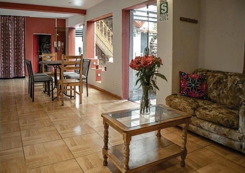 Warm And House With Spectacular View Of Guest house *