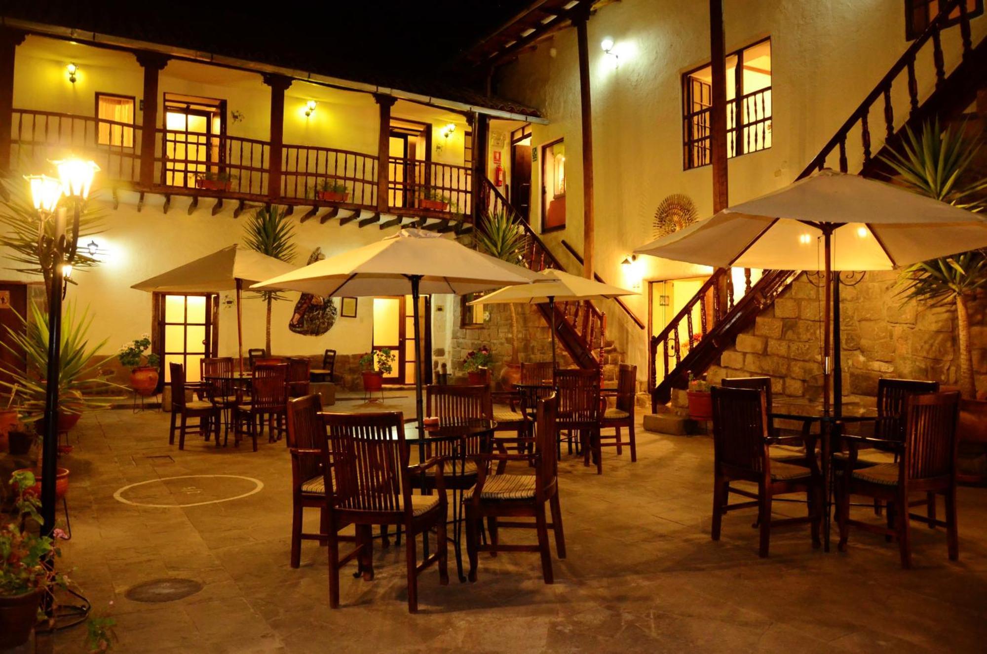 Unaytambo Boutique Hotel 2*