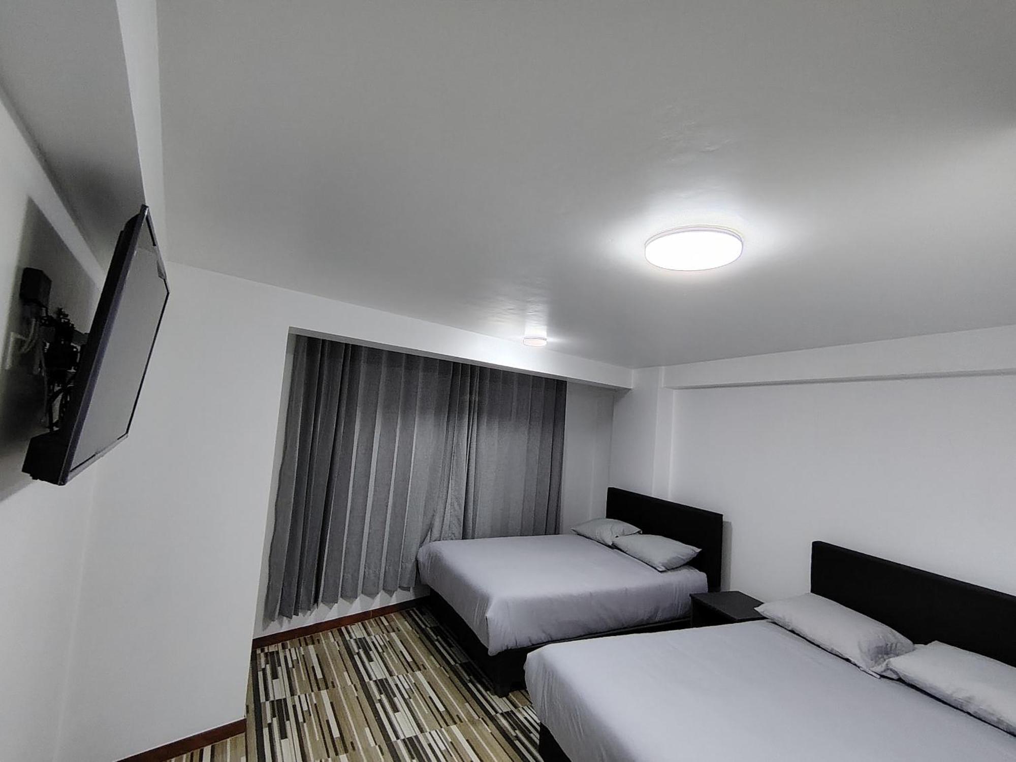 Hostal Tayta *