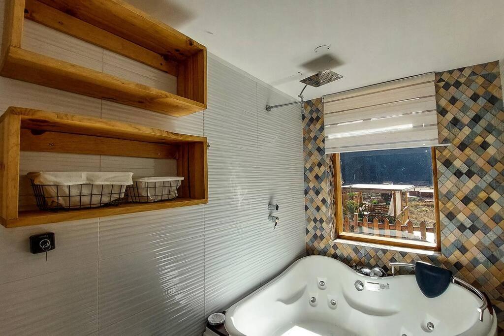 Luxury Cozy With Mountain View Andhot Tub In Pisac Cuzco