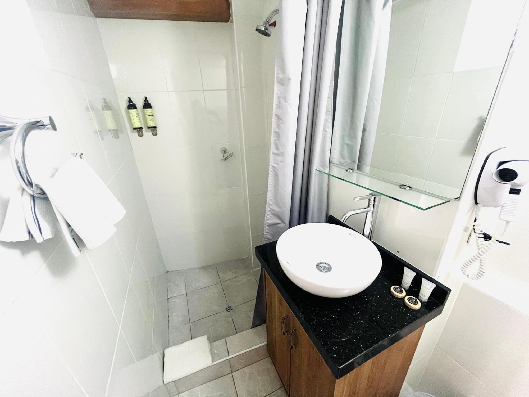 Rojas Plaza Boutique Hotel