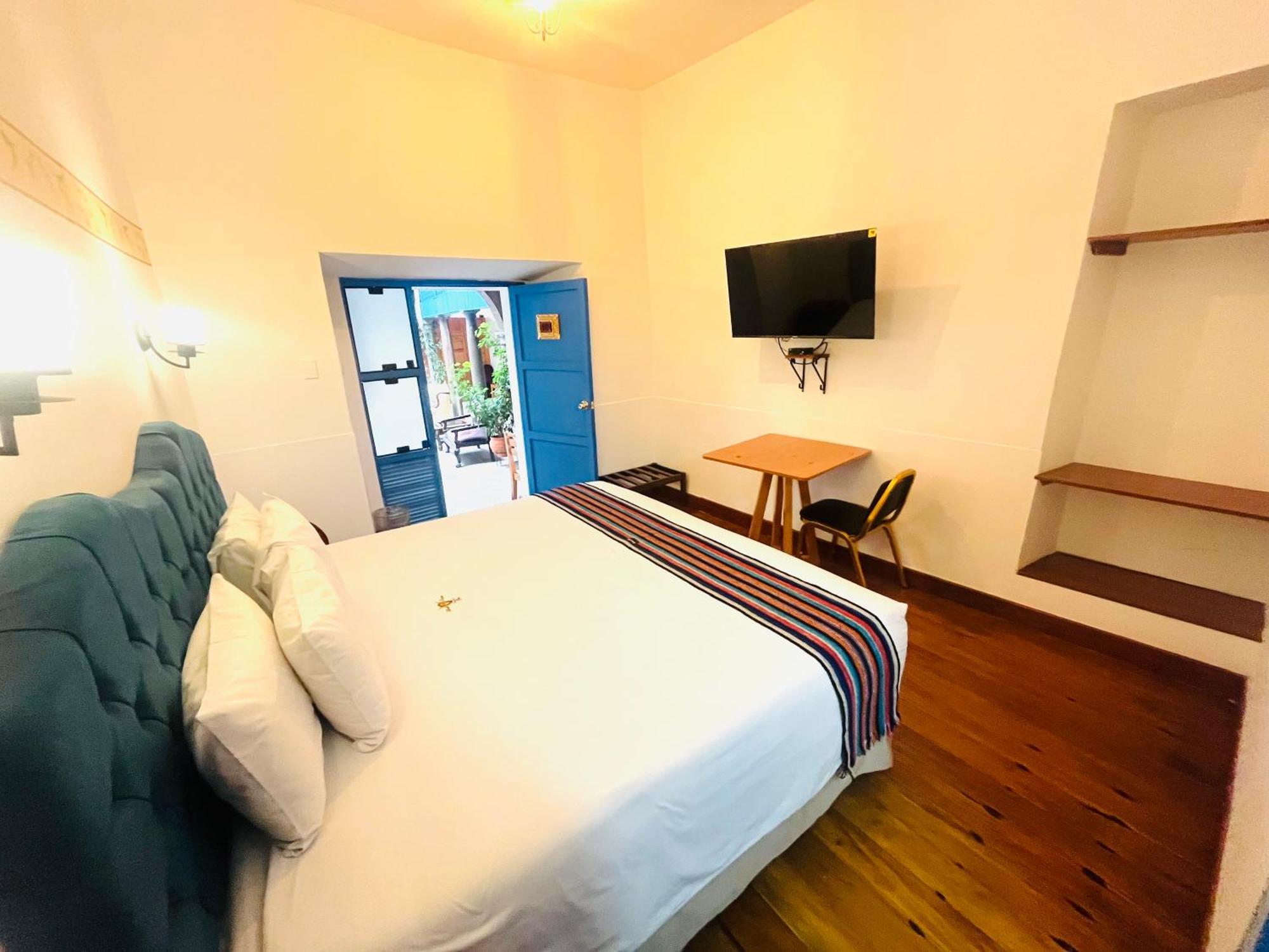 Rojas Plaza Boutique Hotel