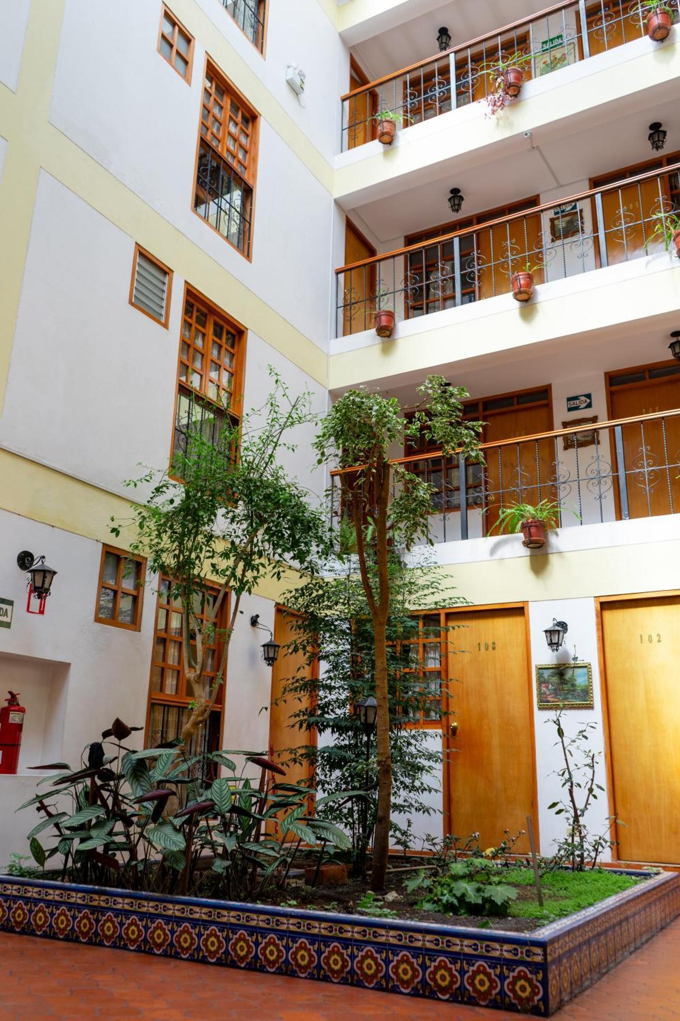 La De Atahualpa Hotel
