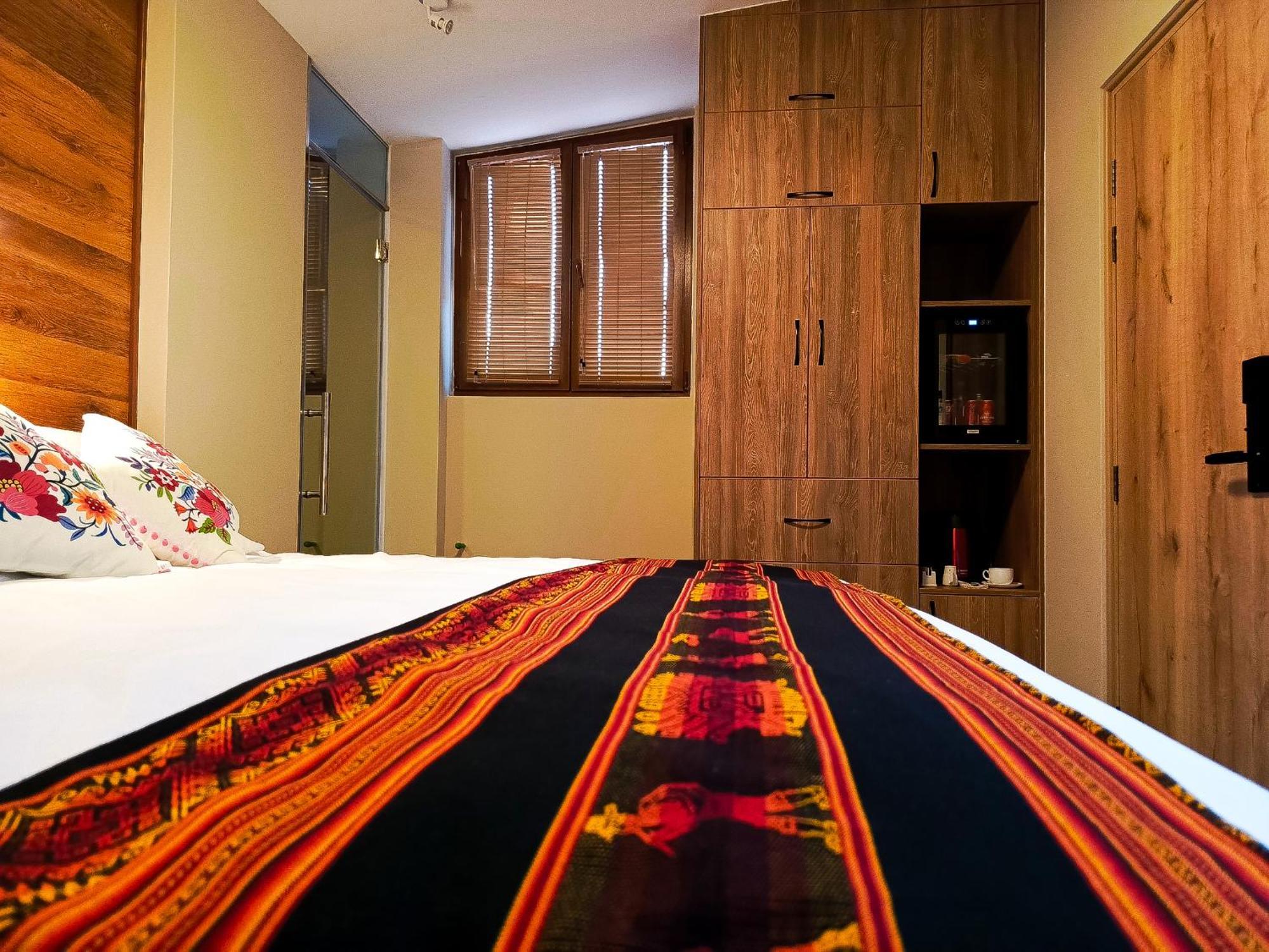 Plaza Gibaja Hotel