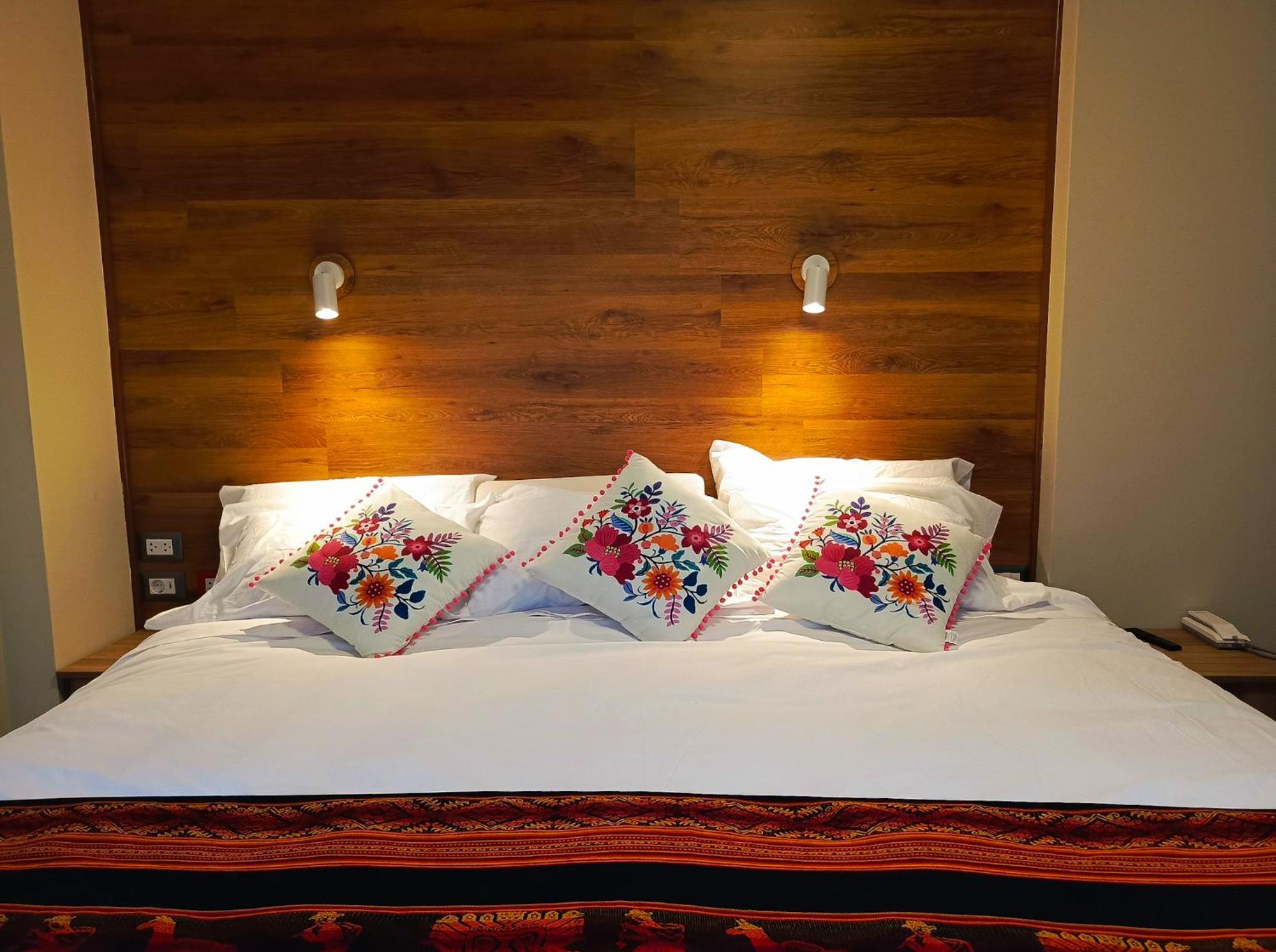 Hotel Plaza Gibaja *