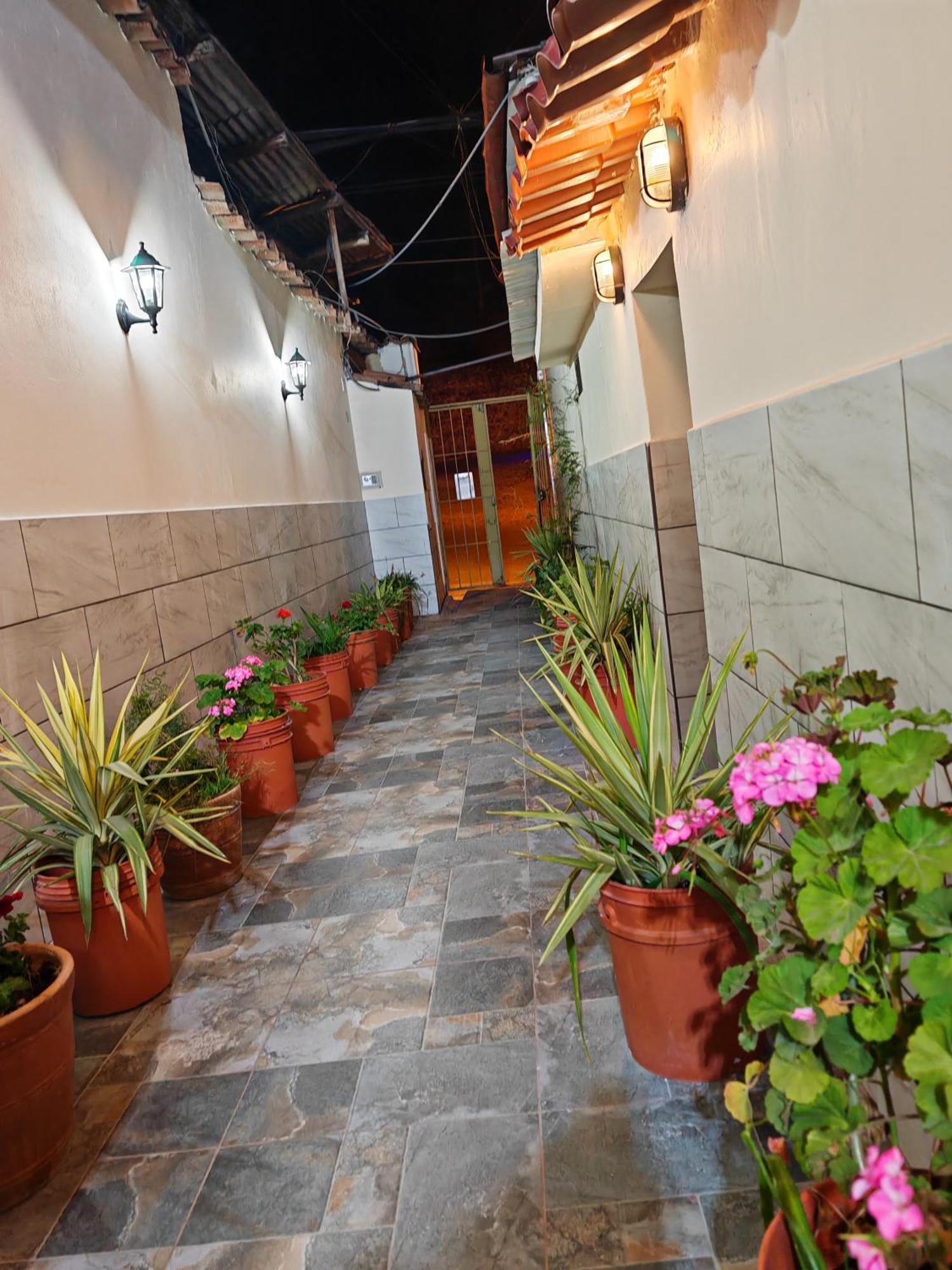 Centro Inti Saphy Apartment *
