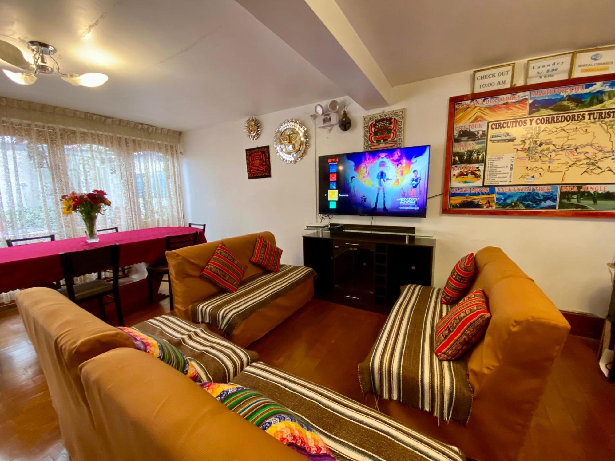 Amira's House Bed & Breakfast