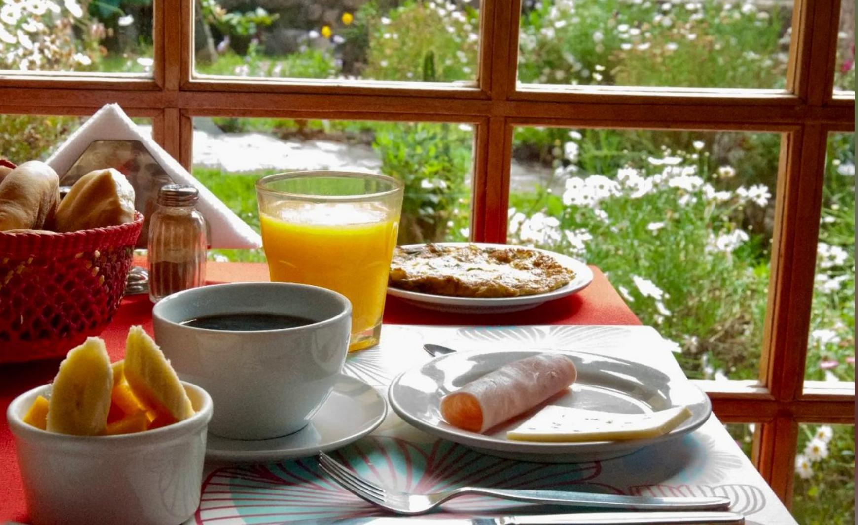 Amira's House Bed & Breakfast