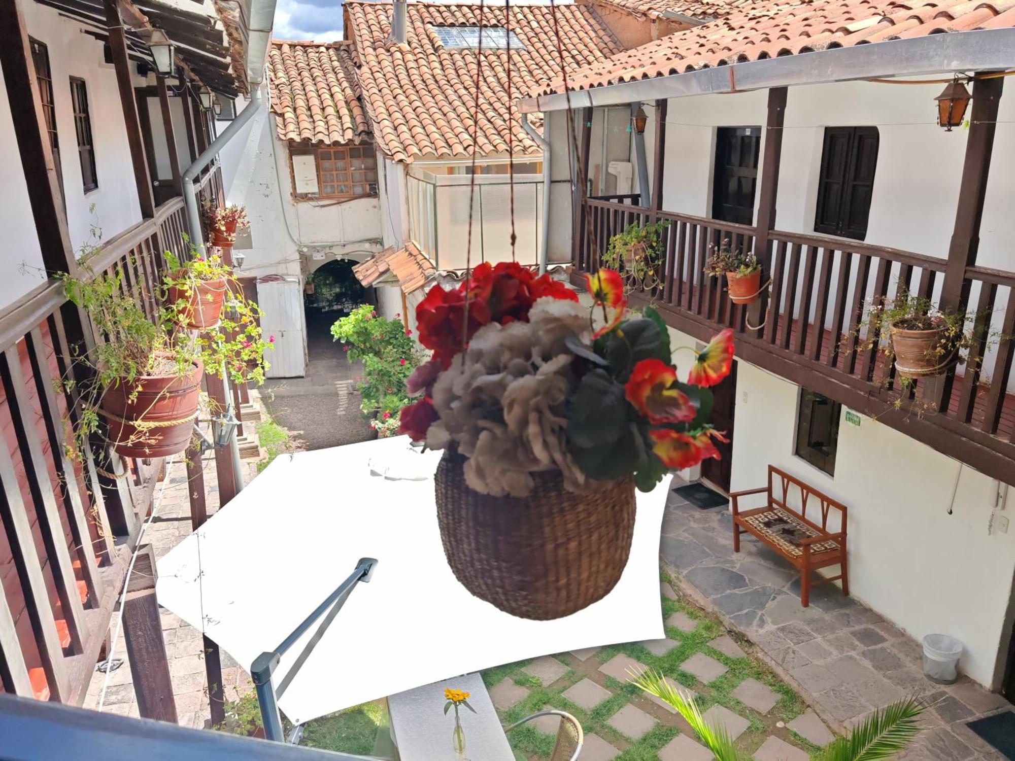 Gringo Bill's Bed & Breakfast 2*
