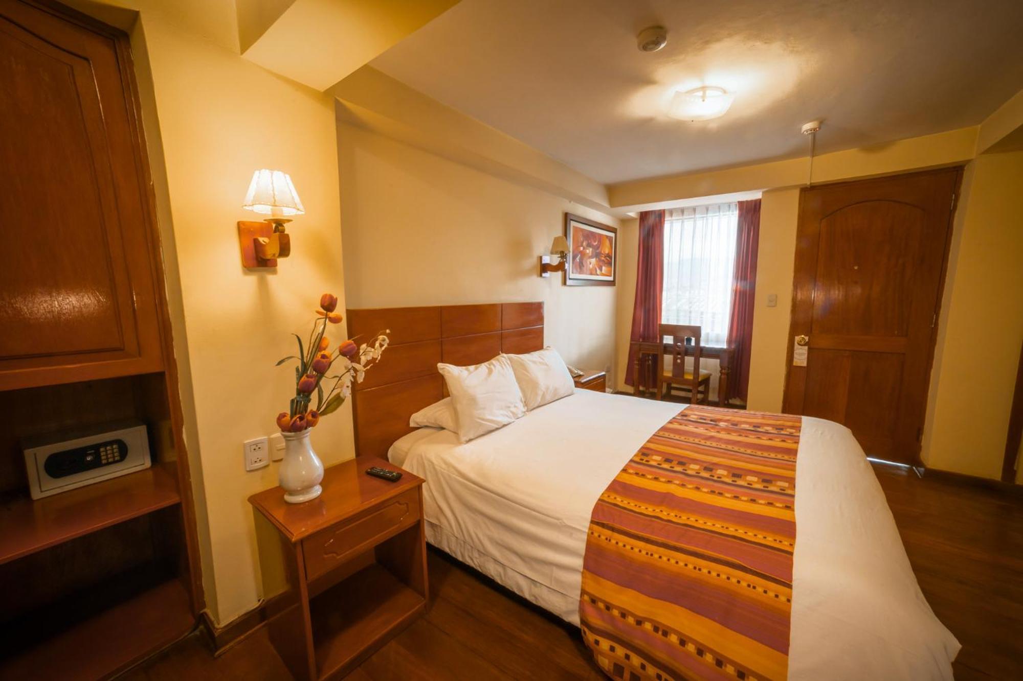 Hotel Siete Ventanas 3*