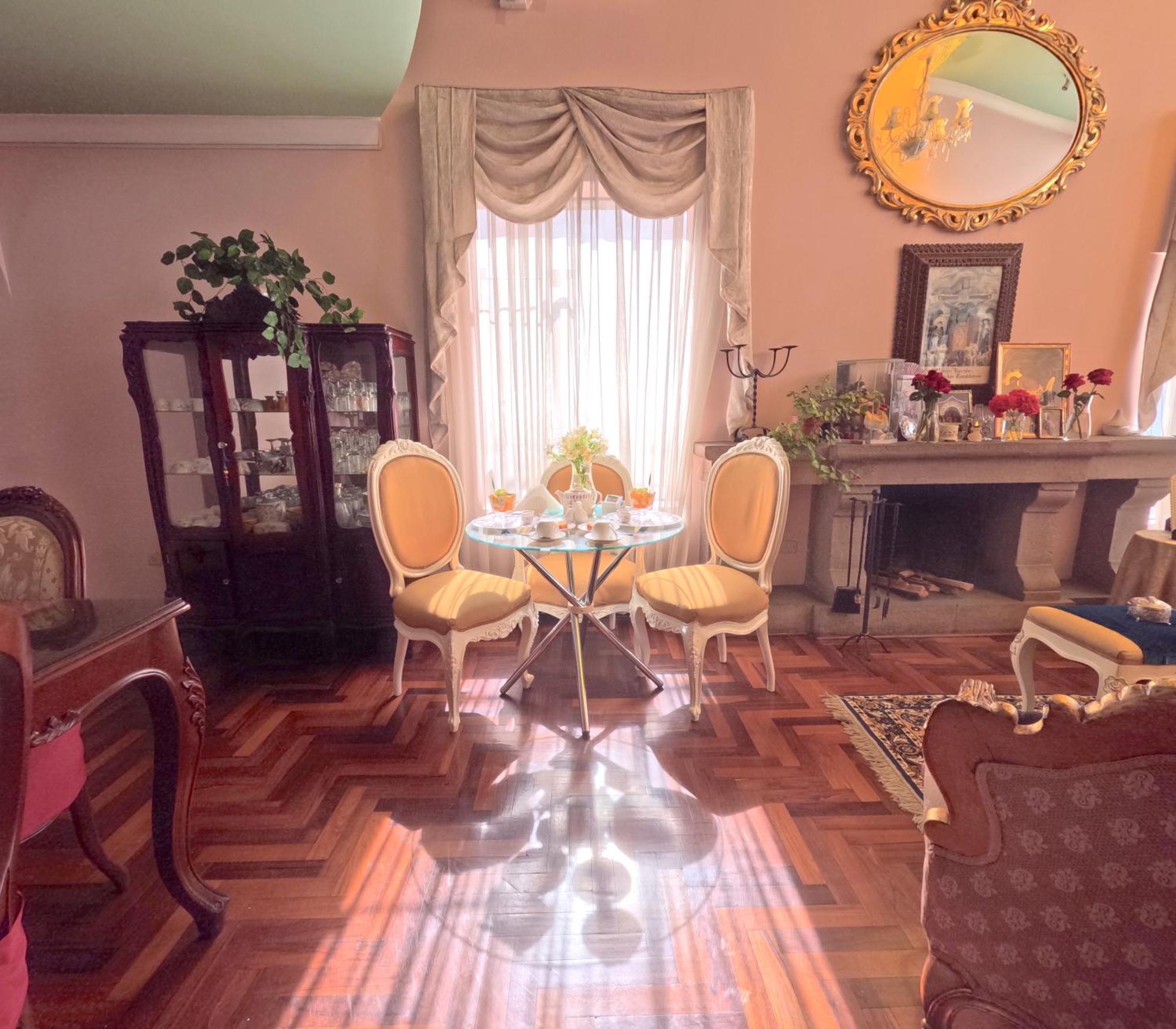 Pensión Residencial Belle Maison