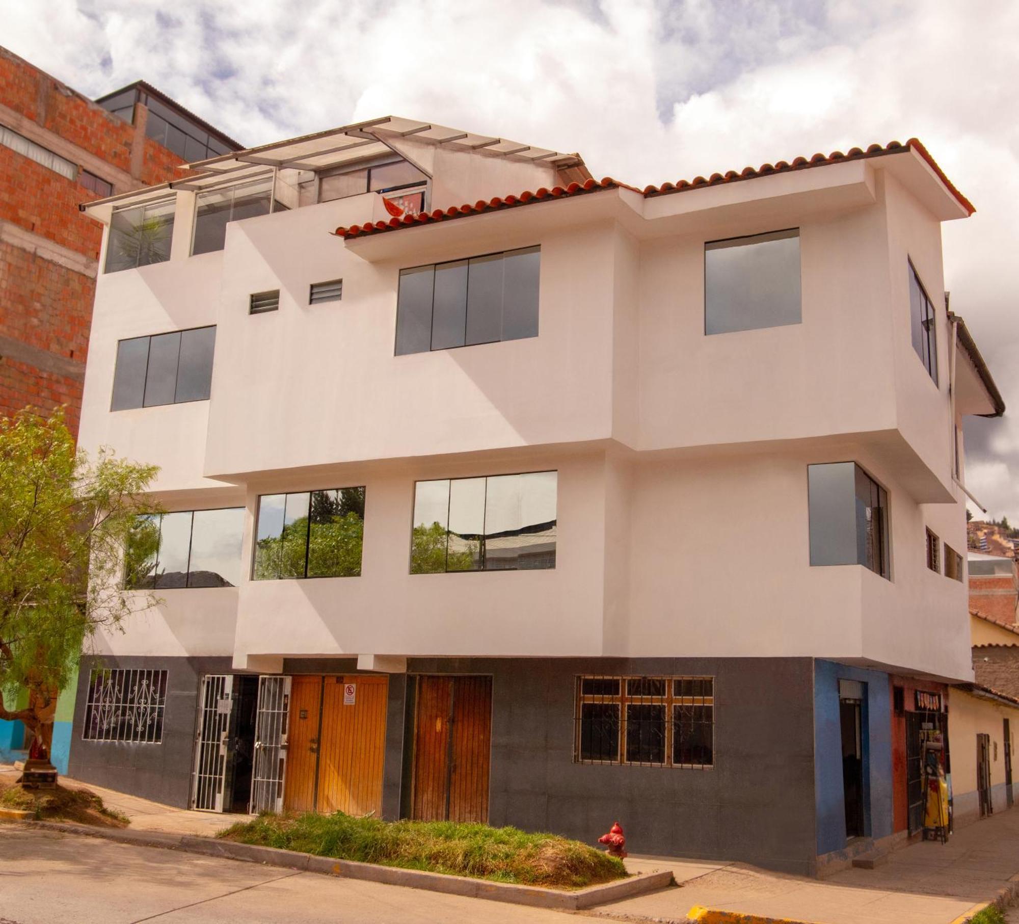 Hermoza House