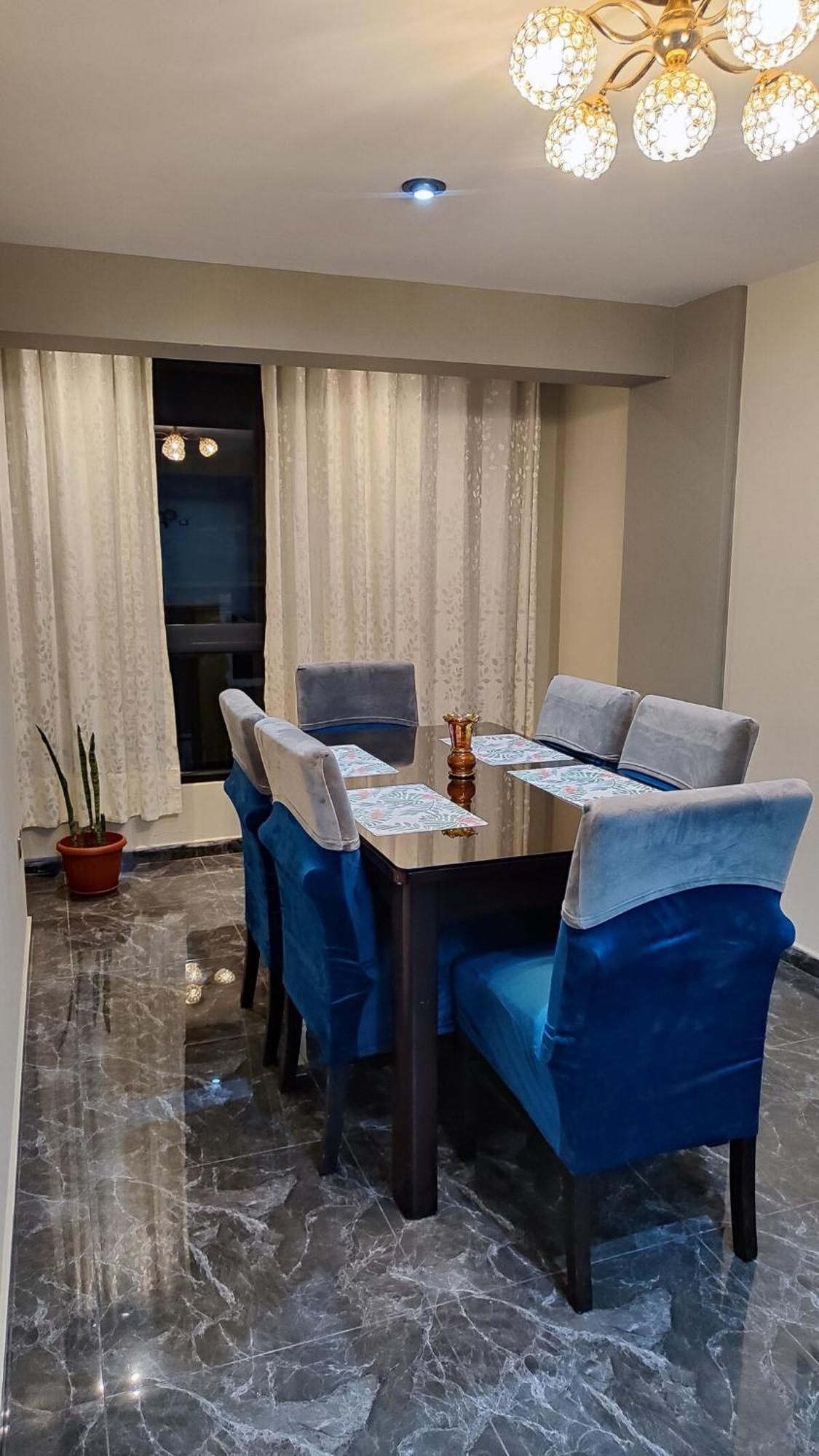 Qori House *