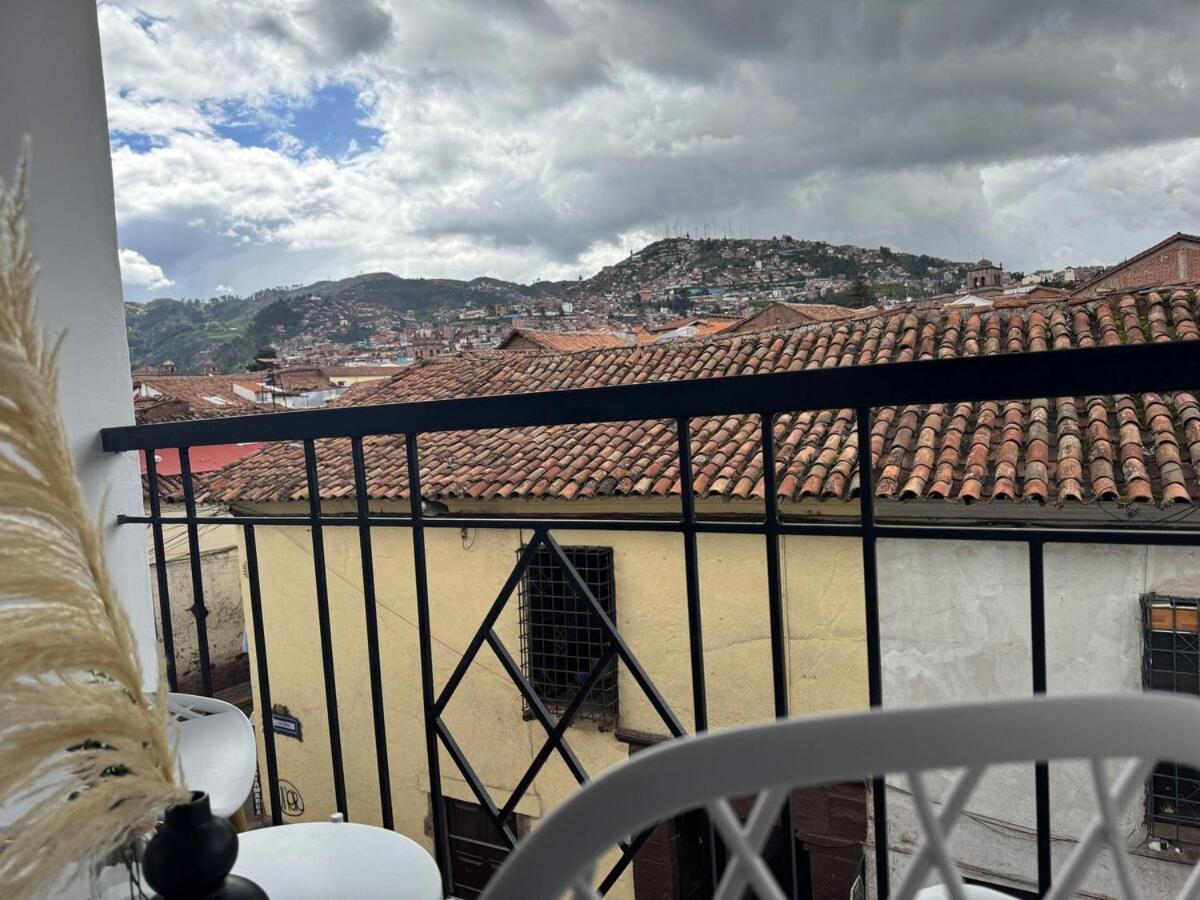 Apartment Luxurious 2 Blocks From The Main Square